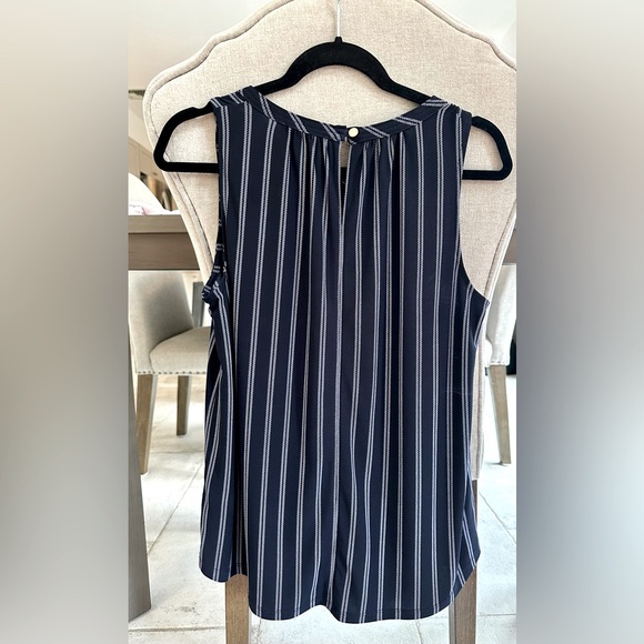 Nine West sleeveless top. Navy Size M - Picture 3 of 7